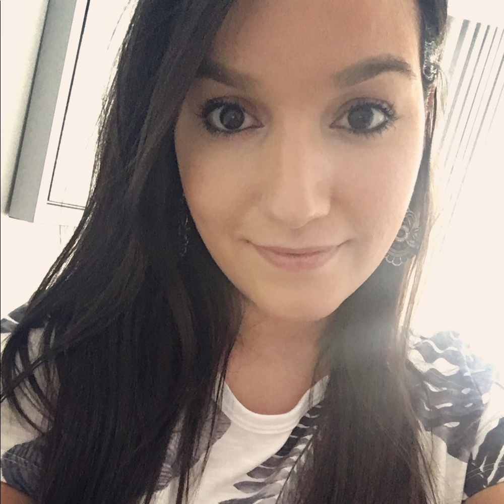 Meet your Posher, Alyssa